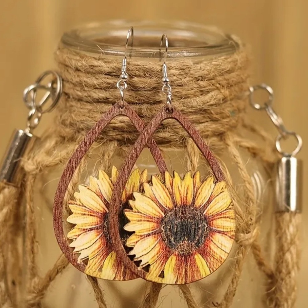 π» Sunflower Wood Teardrop Earrings | Boho Chic Lightweight | NEW NWT β¨ - Picture 4 of 5